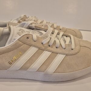 Adidas Gazelle Beige Sneakers Brand New Never Worn
